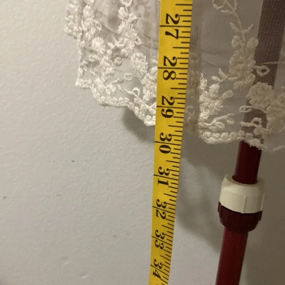 Band of Gypsies Boho Sheer
Lightweight lace lined Vest Size M cream/ivory color - Picture 5 of 11